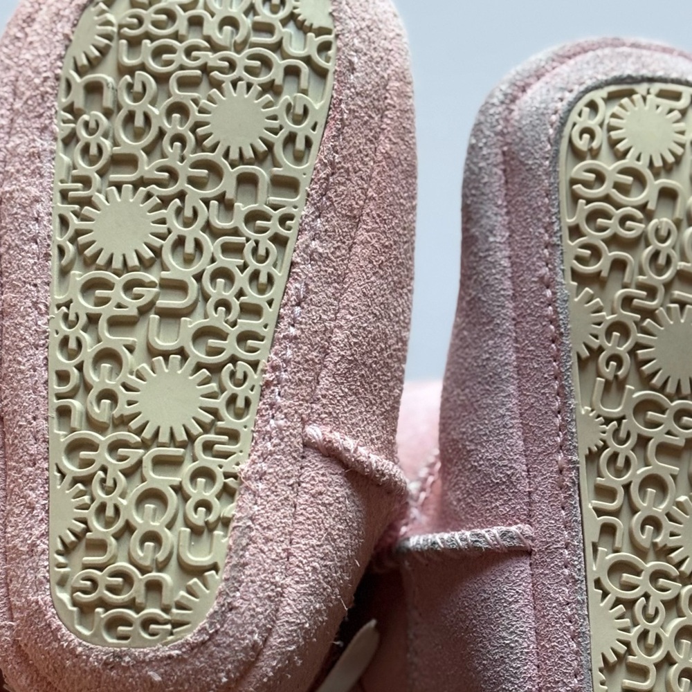 UGG BOOTS - Picture 13 of 14